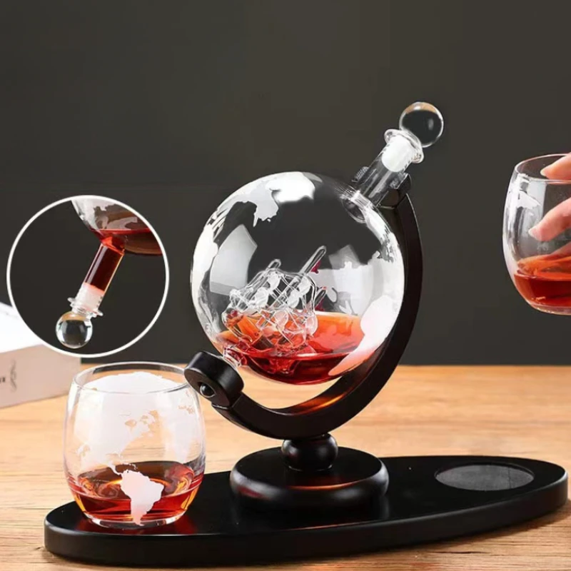 Globe Shaped Whiskey Decanter  - Whiskey Stone Set recensione e prezzo