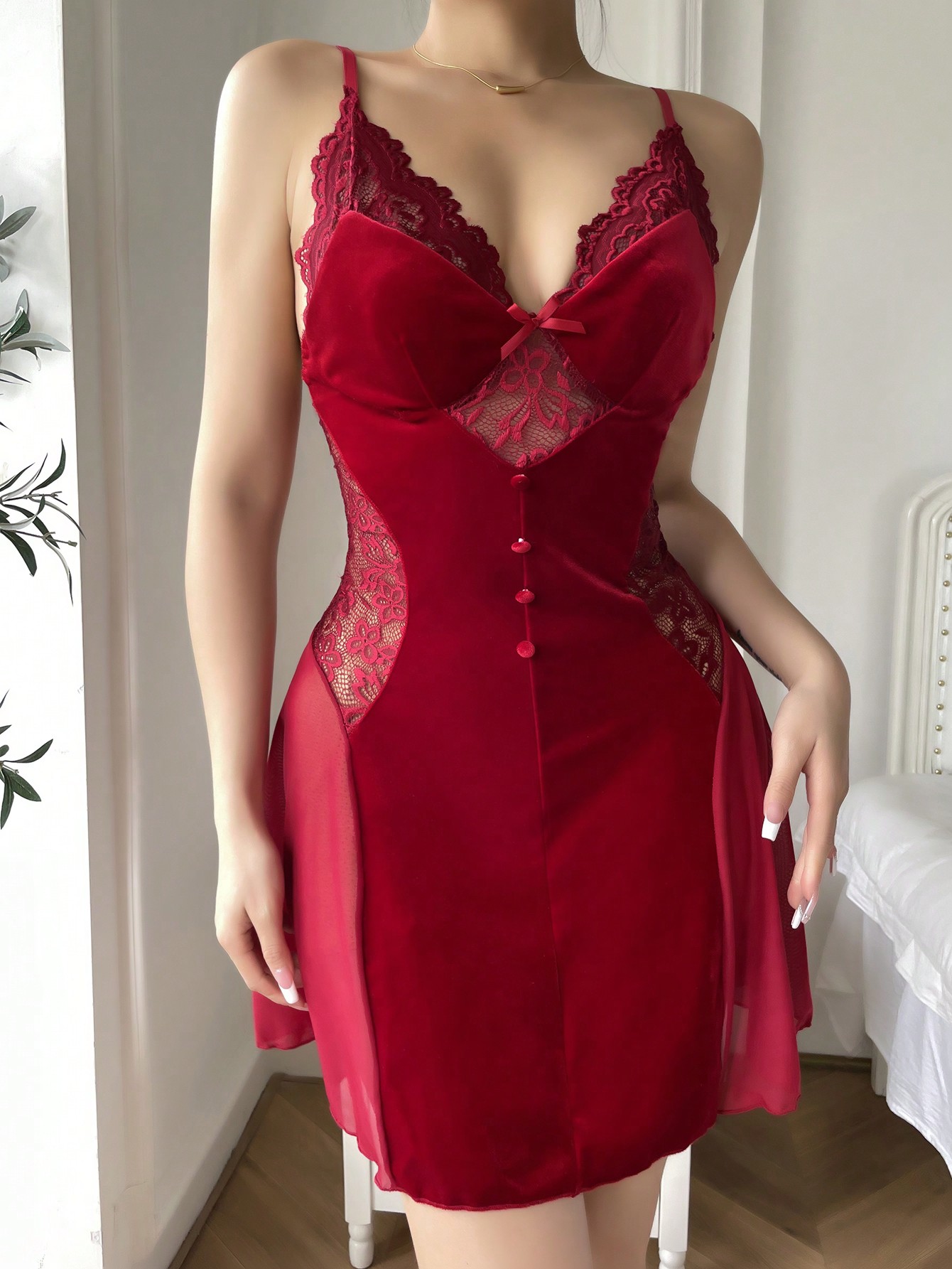 Wine Red Velvet Lace Spliced C - Wine & Beer Quito recensione e prezzo